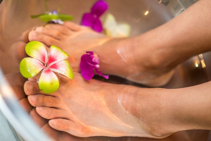 Worried about your ugly feet? Learn about the different causes and how to avoid or treat them.